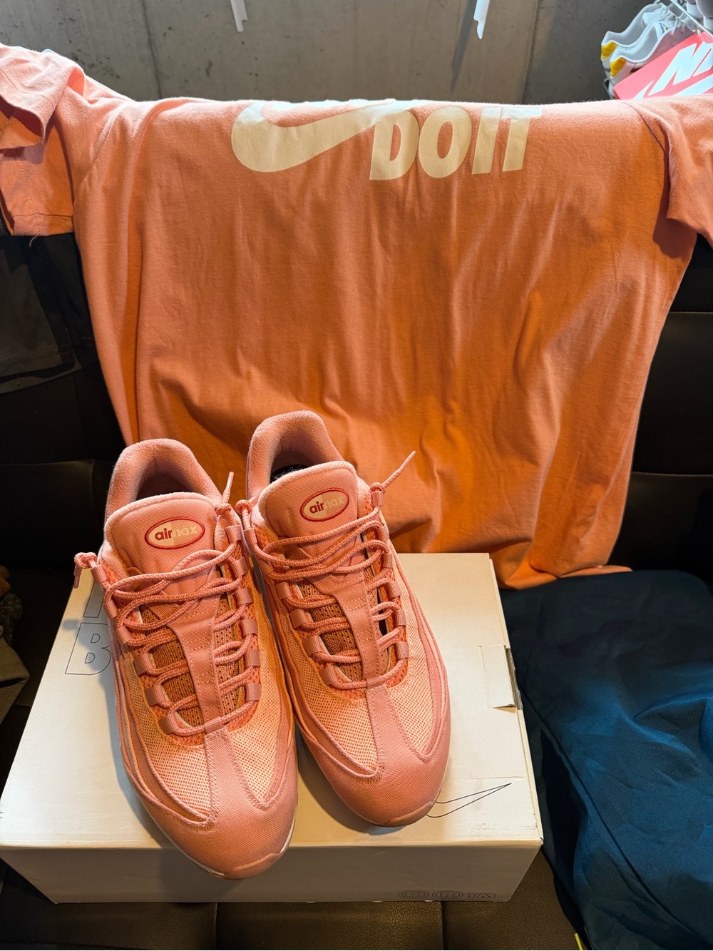 Nike Coral Pink Air Max 95 “Nike By You” size 12 w/ matching Nike XL shirt